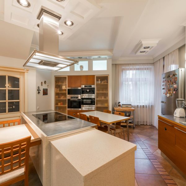 pexels-heyho-7174411